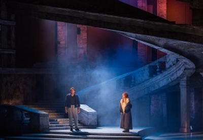 F&eacute;ny &eacute;s &aacute;rny&eacute;k