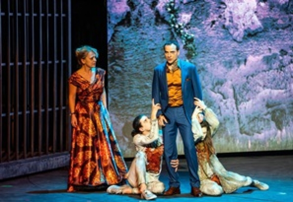 Amerikai kort&aacute;rs opera az Eiffel Műhelyh&aacute;zban