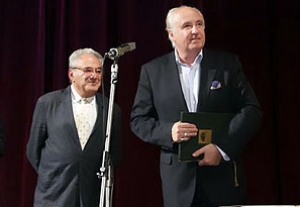 &Uacute;j vezetők nyitott&aacute;k meg az opera&eacute;vadot