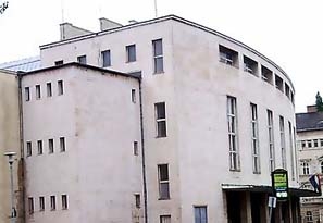 G&aacute;laest &eacute;s &aacute;rver&eacute;s az Erkel Sz&iacute;nh&aacute;z&eacute;rt