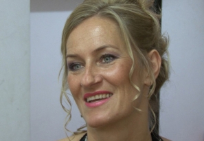 "A hangom idomul a szerephez..."