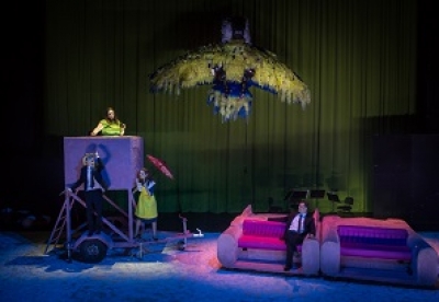 F&eacute;rfiak h&ouml;lgykoszor&uacute;ban