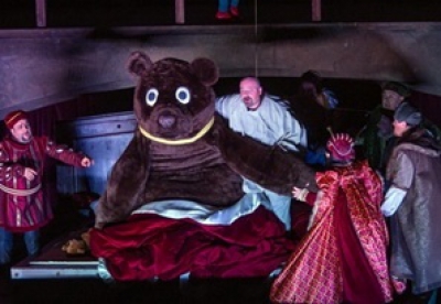 H&aacute;rom az egyben