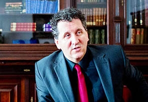 &Oacute;kov&aacute;cs Szilveszter marad