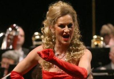 "Gyakran form&aacute;lok meg egzalt&aacute;lt, őr&uuml;lt nőket..."