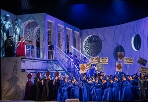 Kir&aacute;lynőp&aacute;rbaj