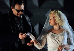 Két opera Angliában