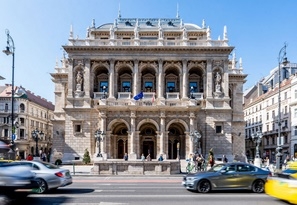 Meghallgat&aacute;st tart a Marton &Eacute;va Nemzetk&ouml;zi Operast&uacute;di&oacute;